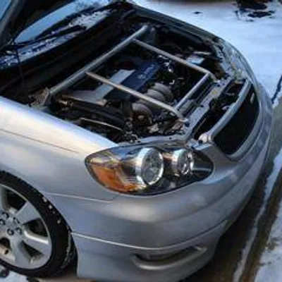 Rozpórka Toyota Altis 01+ Ultra-R 2-punktowa przednia górna Strutbar