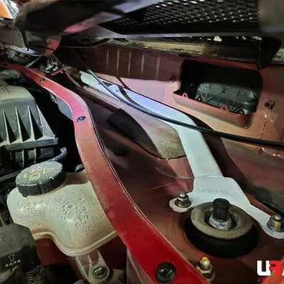 Rozpórka MG ZS SUV 1.5 2WD Thailand Assembly 17+ UltraRacing 2-punktowa przednia górna Strutbar