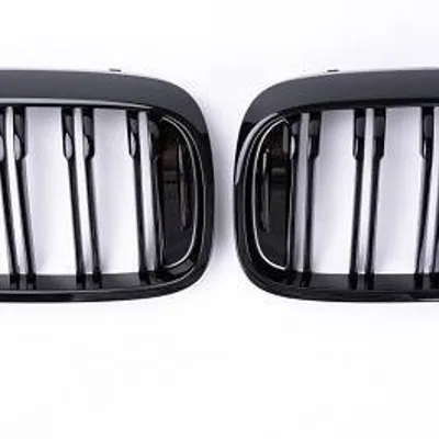 Atrapa nerki BMW G30 17-20 czarny połysk