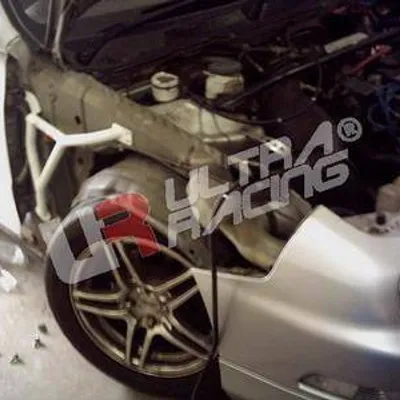 Rozpórka Honda Integra 94-01 DC2 UltraRacing 3-punktowa Fender Brackets