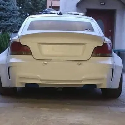 Nadkola tył (prawe) bmw e81, e82, e82 1m