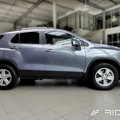 Chevrolet Trax listwy boczne