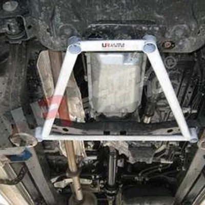Rozpórka Toyota Hilux Vigo 05+ UltraRacing 4-punktowa przednia H-Brace 825