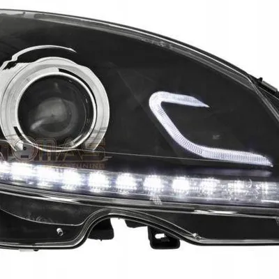 Reflektory lampy przednie C-KLASA W204 07-10 Dayli