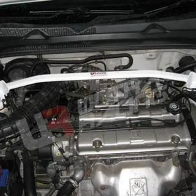 Rozpórka Honda Prelude 97-00 2.2/2.3 UltraRacing przednia górna Strutbar