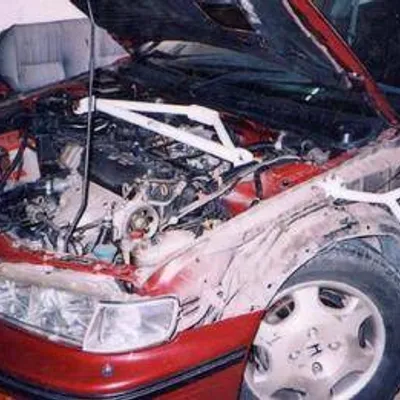 Rozpórka Honda Accord 94-97 2D Ultra-R 3-punktowa przednia górna Strutbar
