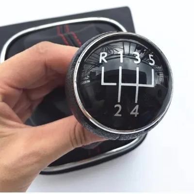 Gałka z mieszkiem VW Golf 5/6 SCIROCCO czerw. nić