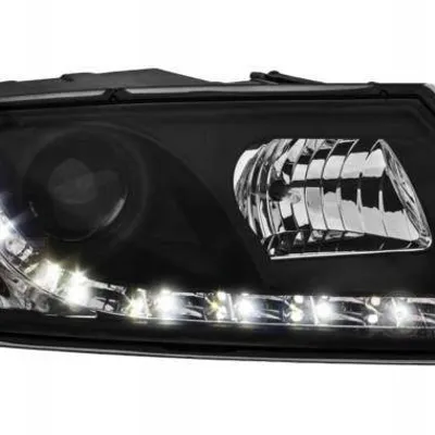 Reflektory lampy przednie Skoda Octavia II DAYLIGH