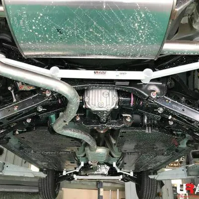 Rozpórka Subaru XV GT 2.0 4WD NA 18+ UltraRacing 4-punktowa tylna dolna Bar