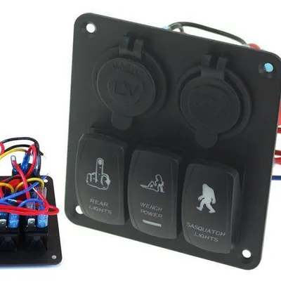 Panel przełączników 12/24V ON-OFFx3, 1xZ, 2xUSB 3,1A, 2xB 15A IP68