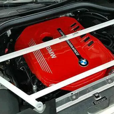 Rozpórka BMW G02 (X4 3.0T 4WD 18+ UltraRacing 4-punktowa przednia górna Strutbar