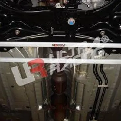 Rozpórka Toyota Yaris HB/Sedan 05+ UltraRacing 4-punktowa przednia H-Brace