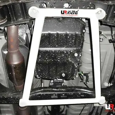 Rozpórka Toyota Innova AN140 2.0 2WD 15+ UltraRacing 4-punktowa przednia dolna Brace