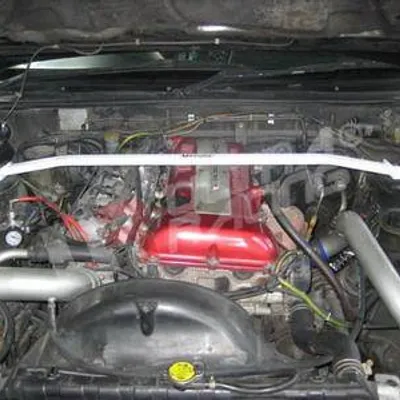 Rozpórka Nissan S13 89-94 SR20DET UltraRacing przednia górna Strutbar