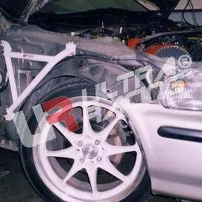 Rozpórka Honda Civic 96-00 EK UltraRacing 3-punktowa Fender Brackets