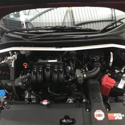 Rozpórka Honda City GN2 1.5 2WD Sedan 19+ UltraRacing 2-punktowa przednia górna Strutbar