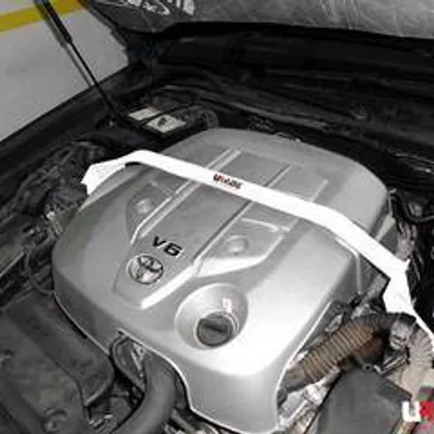 Rozpórka Toyota Crown 09+ 3.0 Saloon Ultra-R przednia górna Strutbar
