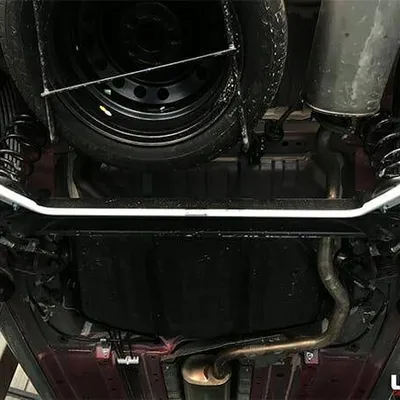 Rozpórka Mitsubishi Xpander NC 1.5 2WD 17+ UltraRacing tylna Sway Bar 18mm