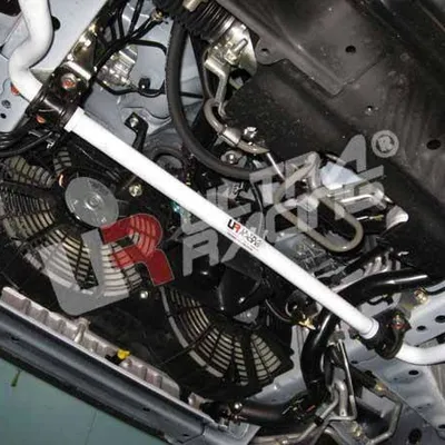 Rozpórka Toyota Hiace/H200 04+ UltraRacing przednia Sway Bar 32mm