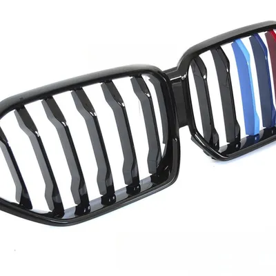 Grill BMW X6 G06 2019–2023 Glossy Black Tri-Colour z miejscem na kamerę
