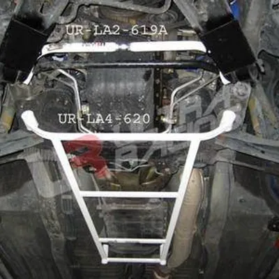 Rozpórka Nissan Skyline R34 GTT UltraRacing 4-punktowa przednia dolna Brace