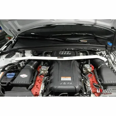 Rozpórka Audi RS5 8T 4.2 10-15 4WD Ultra Racing przednia górna Strutbar