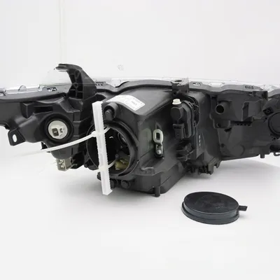 Lampa przednia lewa do Toyota Auris II 15-18 TYC