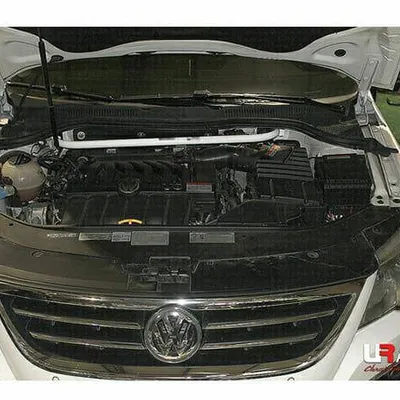 Rozpórka Volkswagen Passat Cc R36 3.6 4WD 08-17 UltraRacing 2-punktowa przednia górna Strutbar