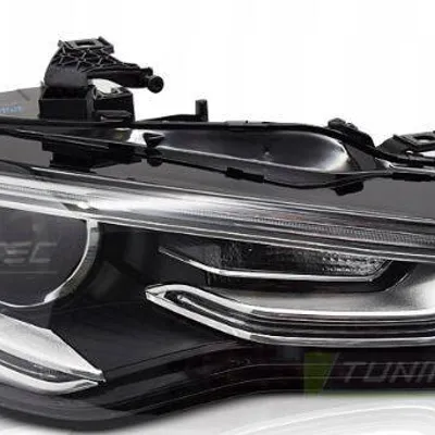Lampa prawa reflektor Xenon d3s do Audi a5 12-16