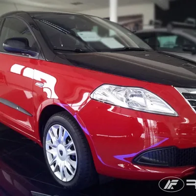 Lancia Ypsilon listwy boczne