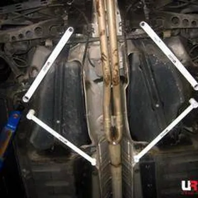 Rozpórka Volvo S60R 4WD UltraRacing 4x 2-punktowa tylna dolna Braces