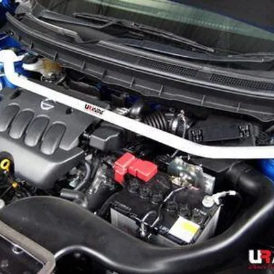 Rozpórka Nissan X Trail 2.0 08+ UltraRacing przednia górna Strutbar