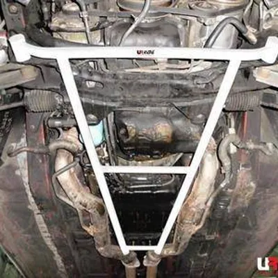 Rozpórka Nissan 300ZX Z32 90-97 UltraRacing 4-punktowa przednia H-Brace