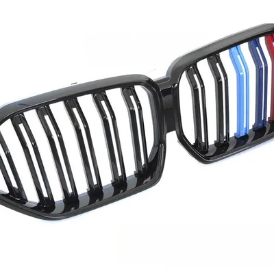 Grill BMW X6 G06 2019–2023 Sport Glossy Black Tri-Colour Double Bar z miejscem na kamerę