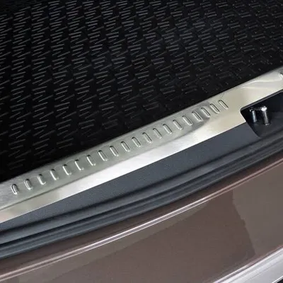 Nakładka wewnętrzna progu bagażnika Skoda Octavia III Kombi (Stal)