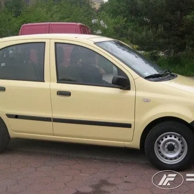 Fiat Panda II listwy boczne