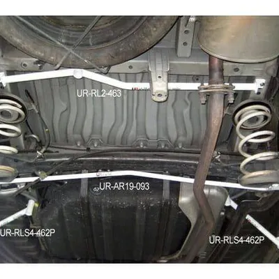 Rozpórka Toyota Alphard AH10 2.4 2WD 02-08 UltraRacing 3-punktowa tylna dolna Bar