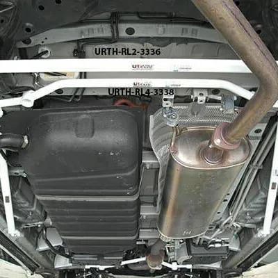 Rozpórka Toyota Alphard AH30 Ultra Racing 4-punktowa tylna dolna Brace