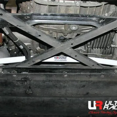 Rozpórka Audi A5 2.0T 07+ 8T UltraRacing przednia Member Brace