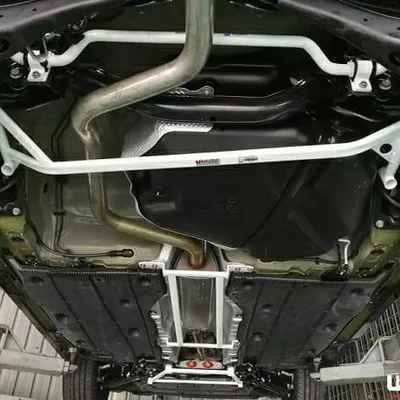 Rozpórka Volkswagen Golf Gti MK7/MQB TYP 5G 2.0 TDI 2WD 13+ UltraRacing tylna Sway Bar 23mm