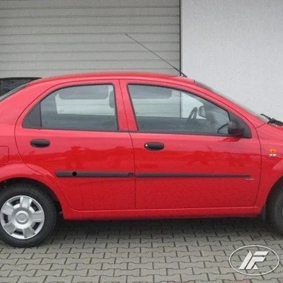 Chevrolet Aveo sedan listwy boczne