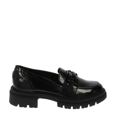 Czarne lakierowane eleganckie mokasyny na masywnym spodzie Laura Messi 2838/600
