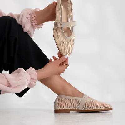 Beżowe eleganckie balerinki z przewiewnej siateczki Laura Messi 3011/034-218