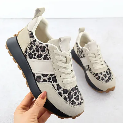 Skórzane sneakersy na platformie w panterkę beżowe Vinceza 66793