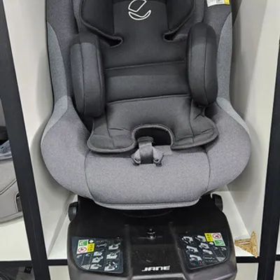 [OUTLET] Jane Ikonic 2 Fotelik Samochodowy 0-18 kg RWF Dim Grey
