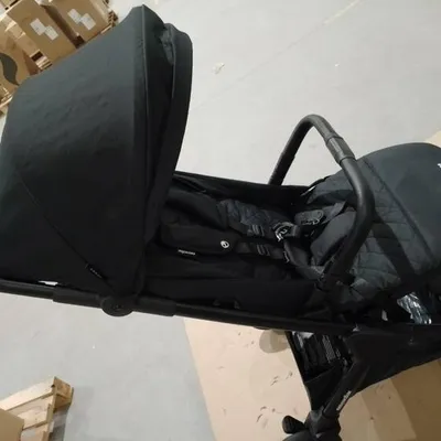 [OUTLET] Easywalker Jackey Kompaktowy Wózek Spacerowy z Torbą Transportową Shadow Black