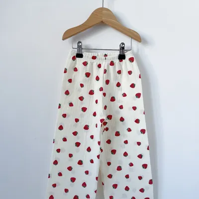 Spodnie muślinowe- Strawberry