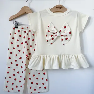 Zestaw bluzeczka z baskinką + spodnie muślinowe- Strawberry