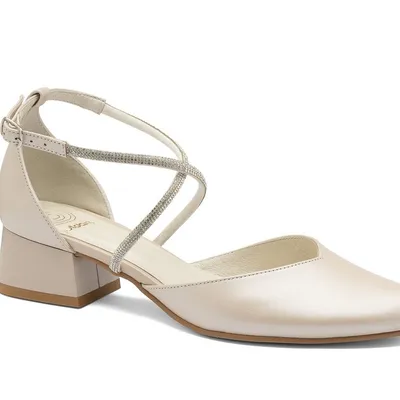 Buty ślubne skórzane na niskim obcasie z ozdobnymi paseczkami beż BUTDAM