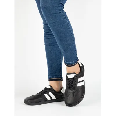 Buty skórzane damskie JOKER BLACKORWHITE czarne – minimalistyczne sneakersy od Olivier
